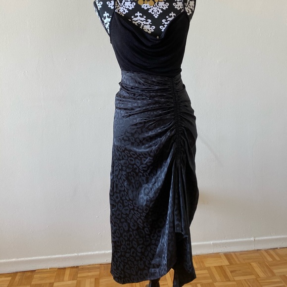 Skirt - Picture 2 of 4